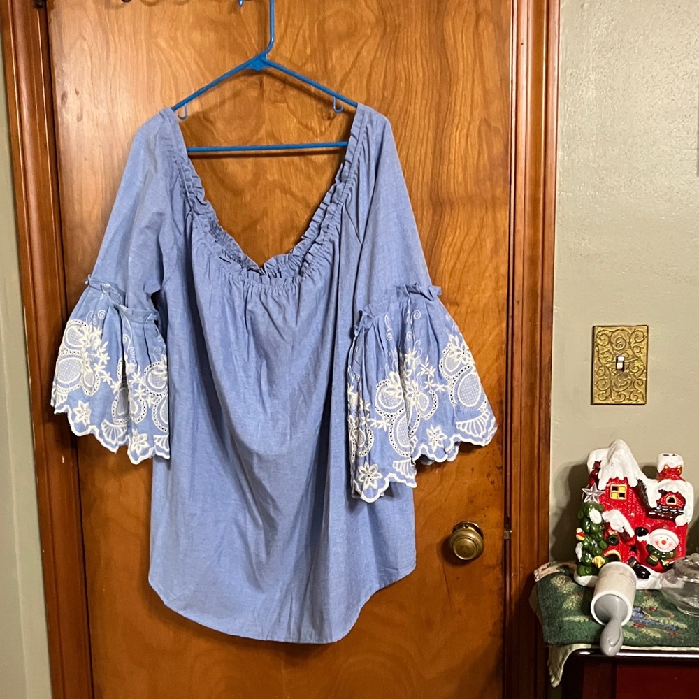 Chic Blue Blouse with White Lace Sleeves